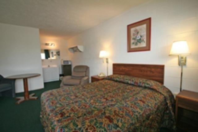 Hotel Lake Anna Glenora Room photo